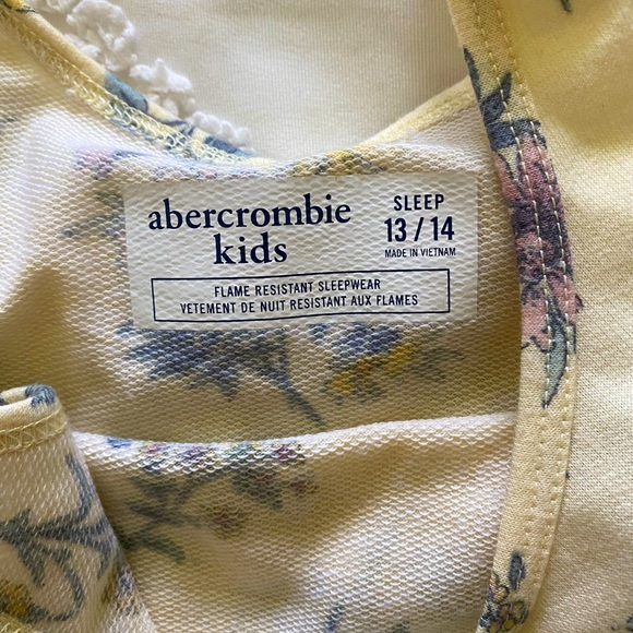 Abercrombie kids pyjama set - Picture 2 of 2